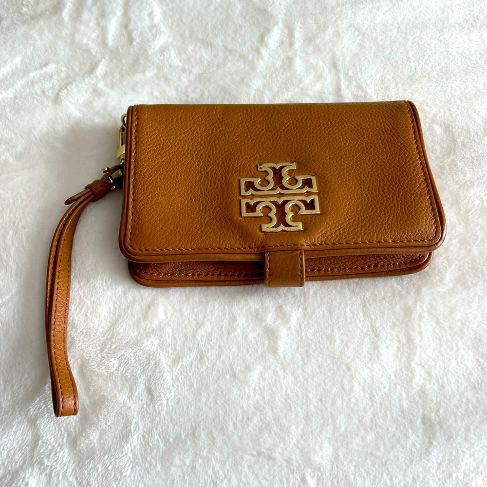 Tori Burch wallet/wristlet